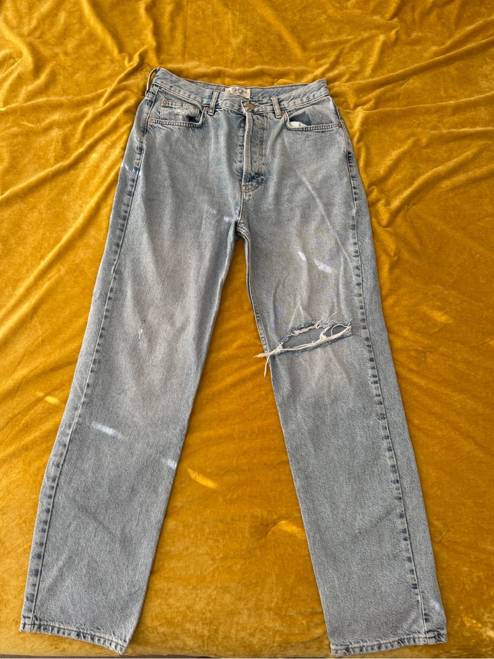 Free People Straight Leg Jeans in Light Blue with Distressed Knee